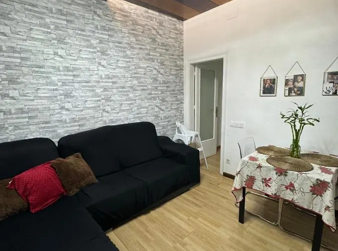 Parque Guell منزل للإقامة برشلونة